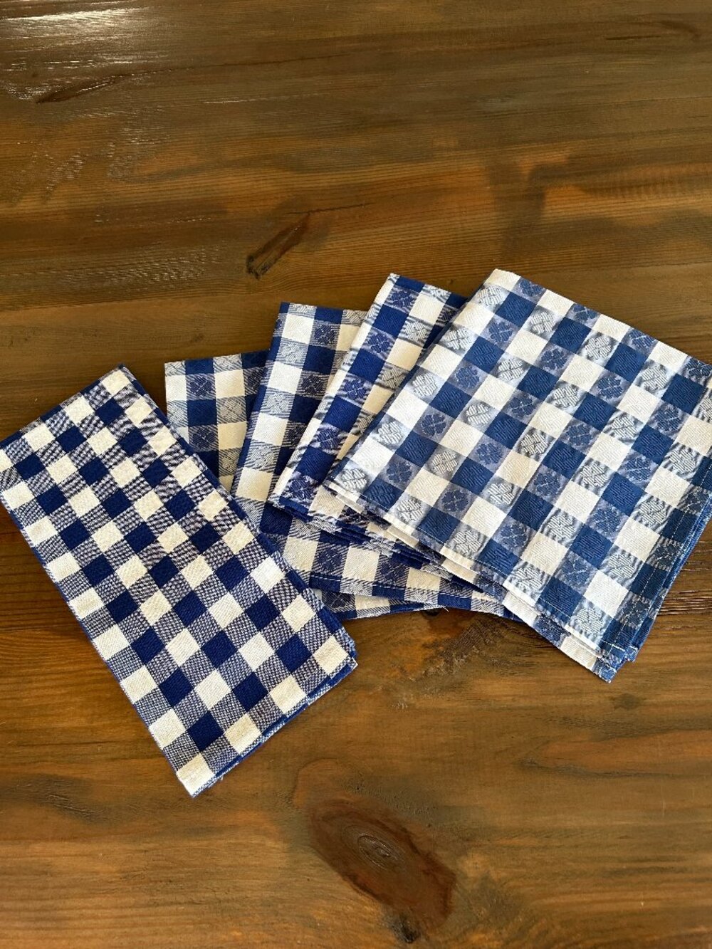 4 Navy and White Checked 20" Dinner Napkins, One Towel